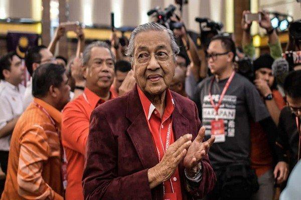 پیروزی ماهاتیر محمد 92ساله در انتخابات پارلمانی مالزی