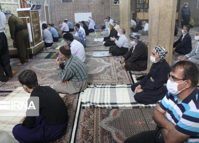 خبرنگاران امام جمعه مهاباد: روحانیون از برگزاری نماز جماعت خودداری کنند