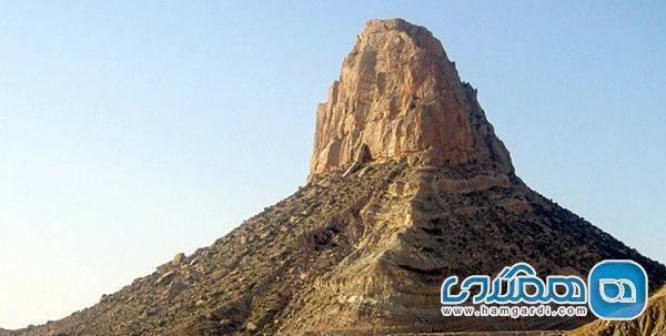 کوه پدری یک کوه خاص در استان بوشهر است