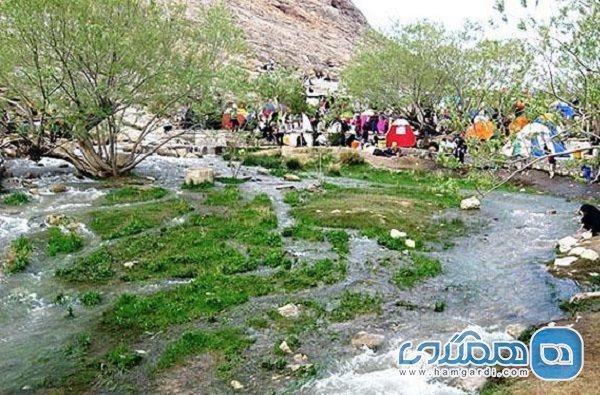 چشمه غربالبیز یکی از جاذبه های طبیعی استان یزد به شمار می رود