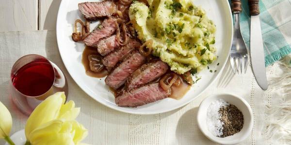 طرز تهیه استیک استریپ با پوره سیب زمینی لیمویی طرز تهیه استیک استریپ با پوره سیب زمینی لیمویی